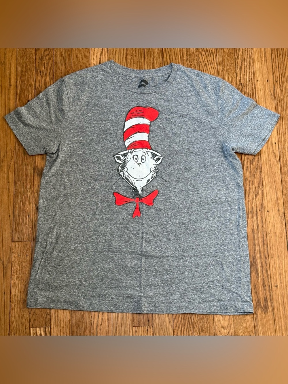Dr. Seuss The Cat in the Hat Graphic Men’s/Women’s size LARGE